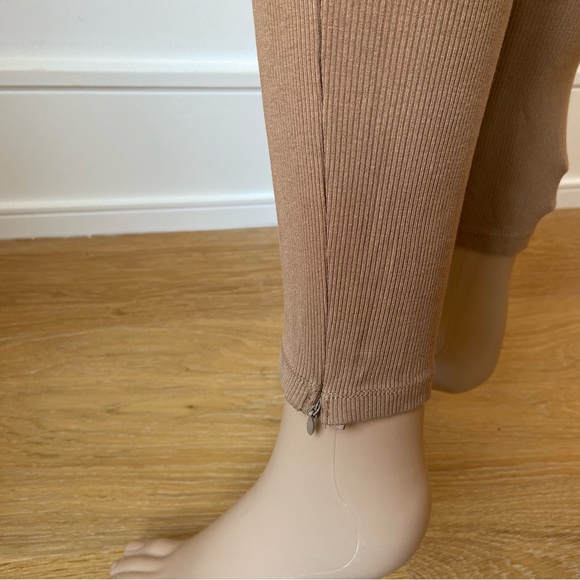 Shein rib knit leggings - Picture 3 of 4